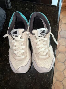 New Balance Cream & Teal Everyday Lace-Up Sneakers